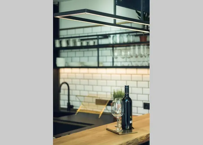 Design Loft Mit Parkplatz Nahe Schoenbrunn Und U6 דירה *